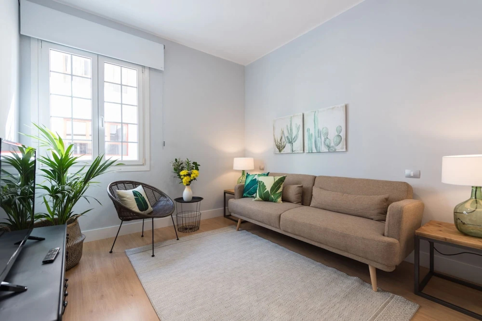 City, Sun and Living