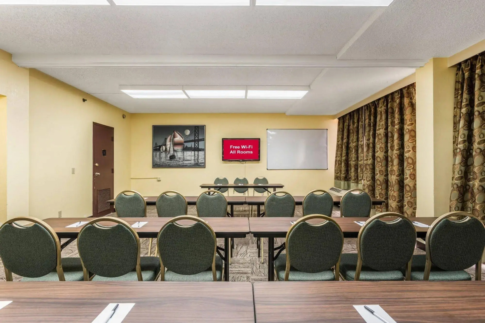 Tropical Palms Hotel