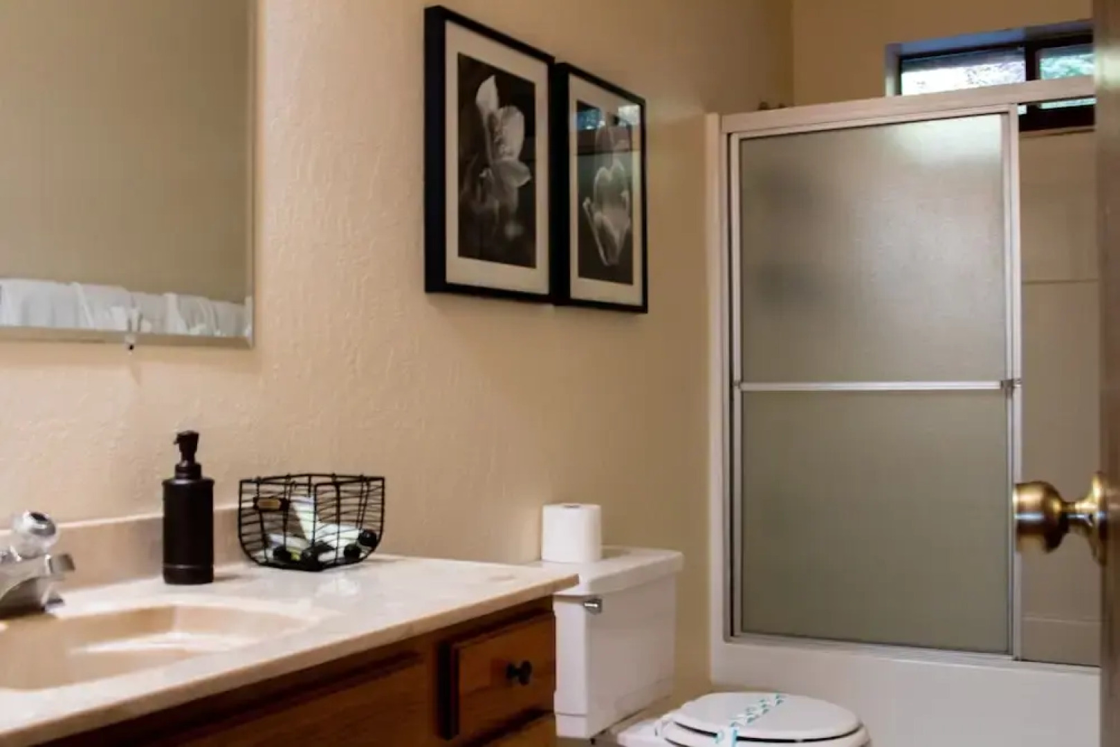 Idlewood Cabin - Hot Tub 3 Bedroom Cabin by Redawning