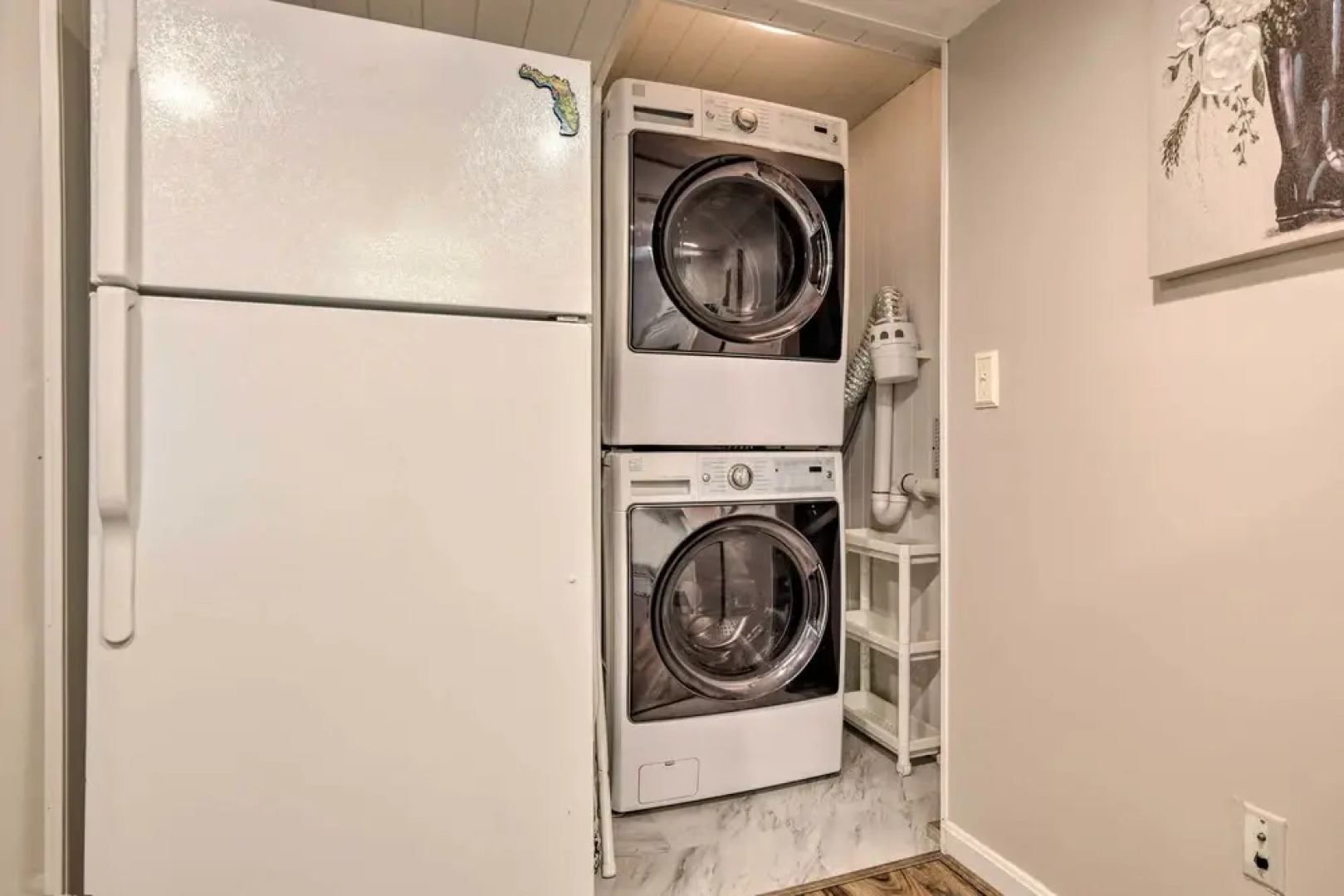 Bel Air Apartment w/ Pool ~ 2 Mi to Main St