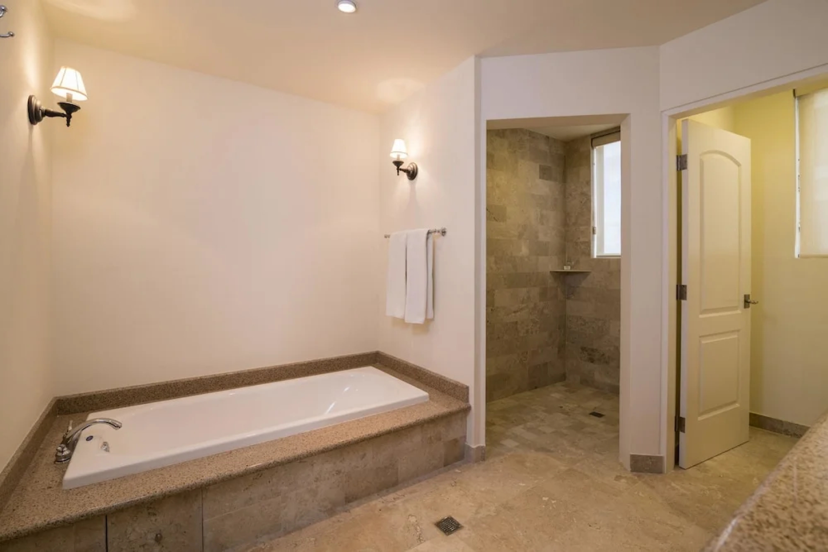Paraiso Del Mar Resort F304 3 Bed by Casago
