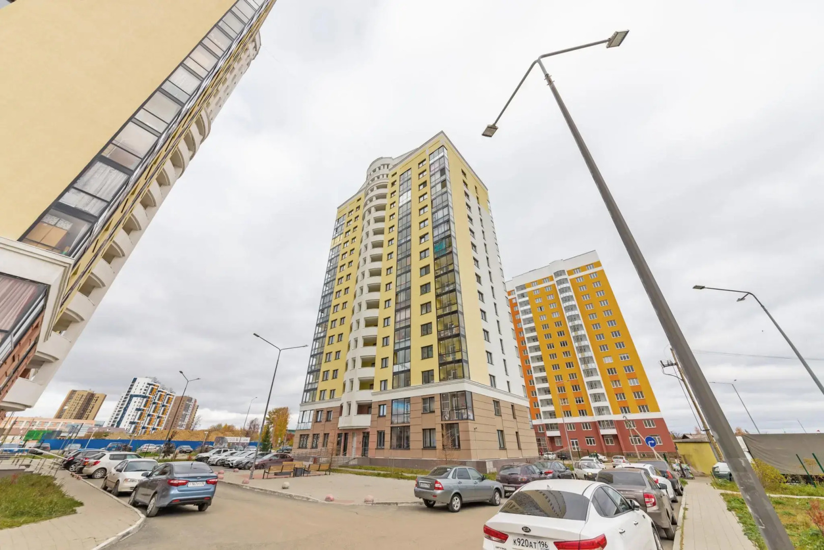 Хорошего дня на улице Александра Козицына 14