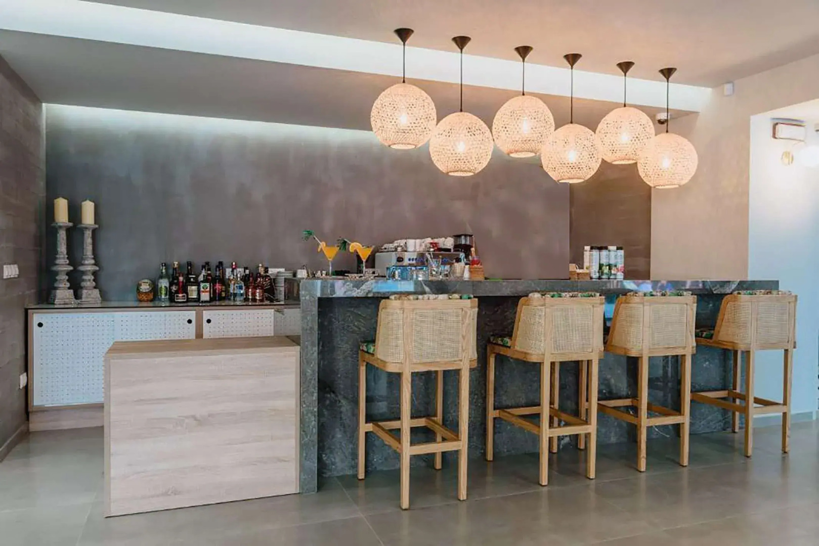 Ammos Beach Seaside Luxury Suites Hotel