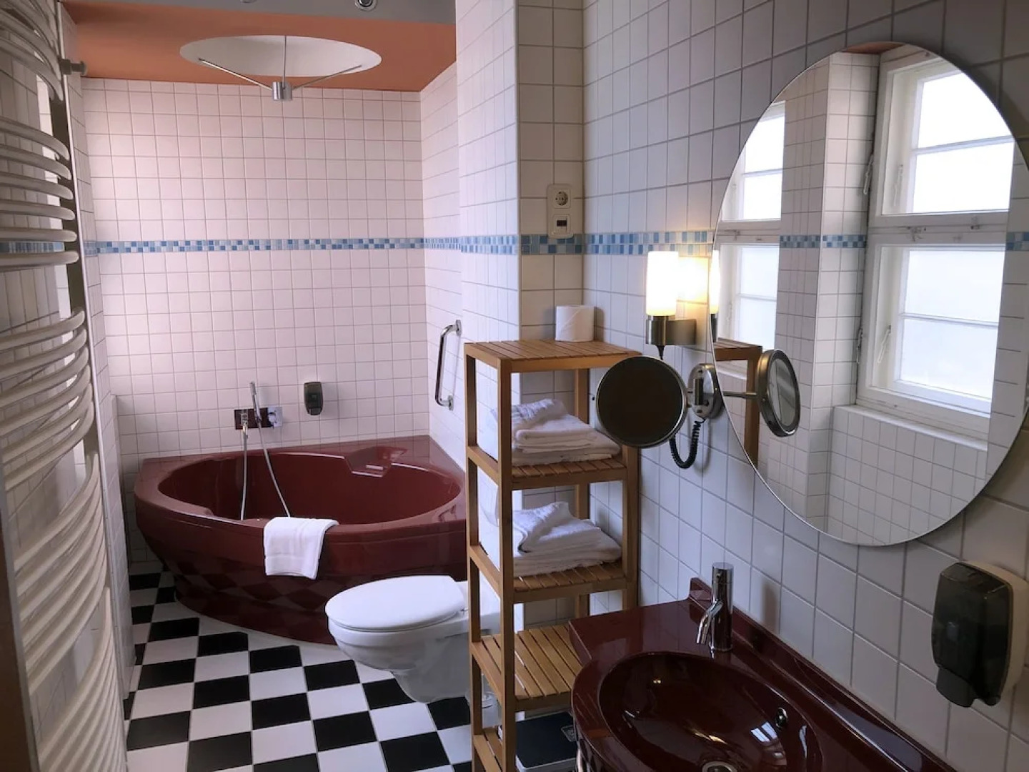 Haus des Volkes - Das Bauhaushotel