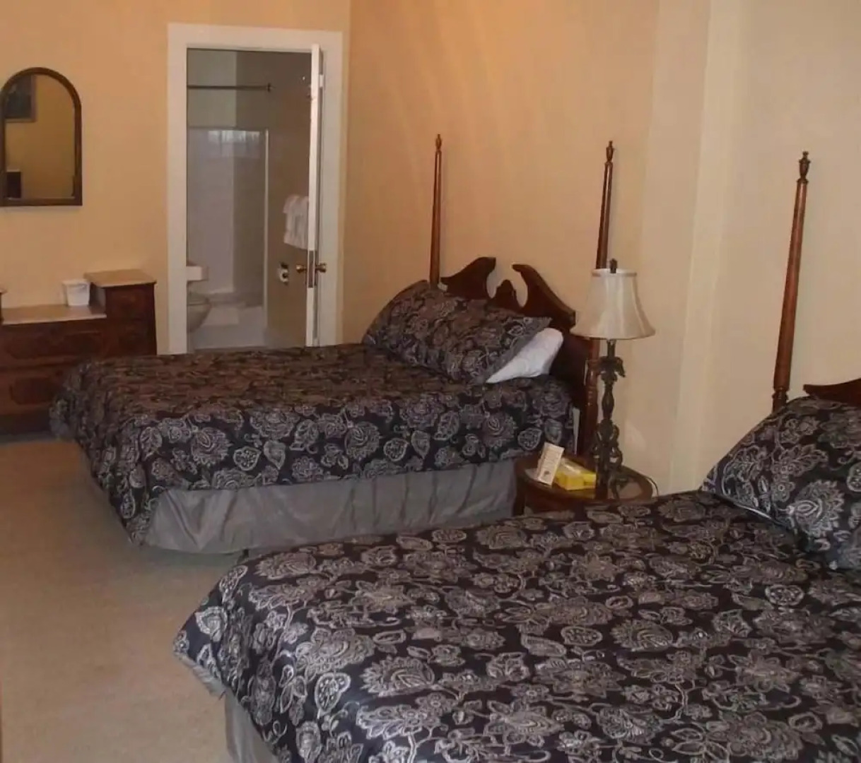 Hotel Léger Restaurant & Saloon