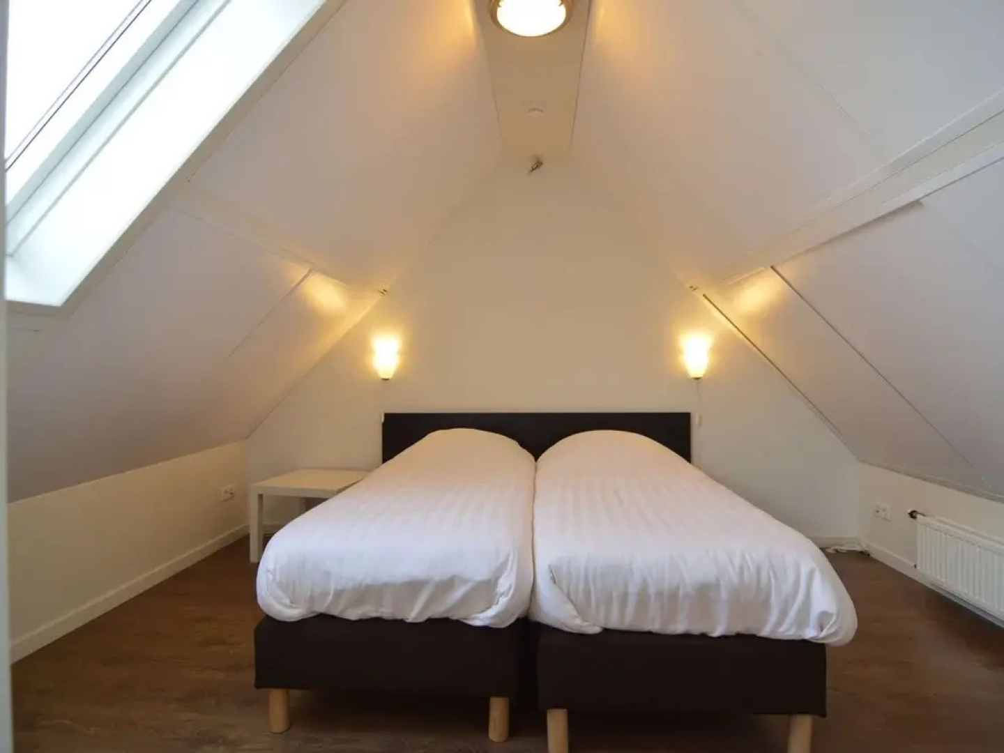 Lovely Group Home With Lots of Privacy, Ideal for Families and Friends