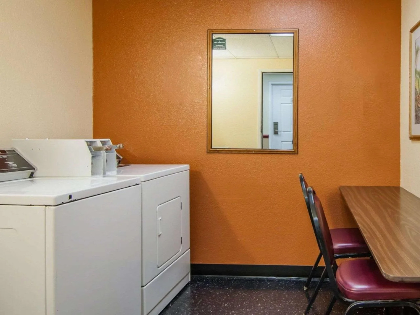 Quality Inn & Suites Medford Airport