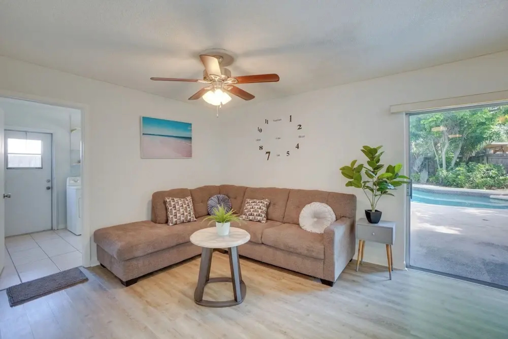 Spacious Tampa Vacation Rental ~ 7 Mi to Beach!