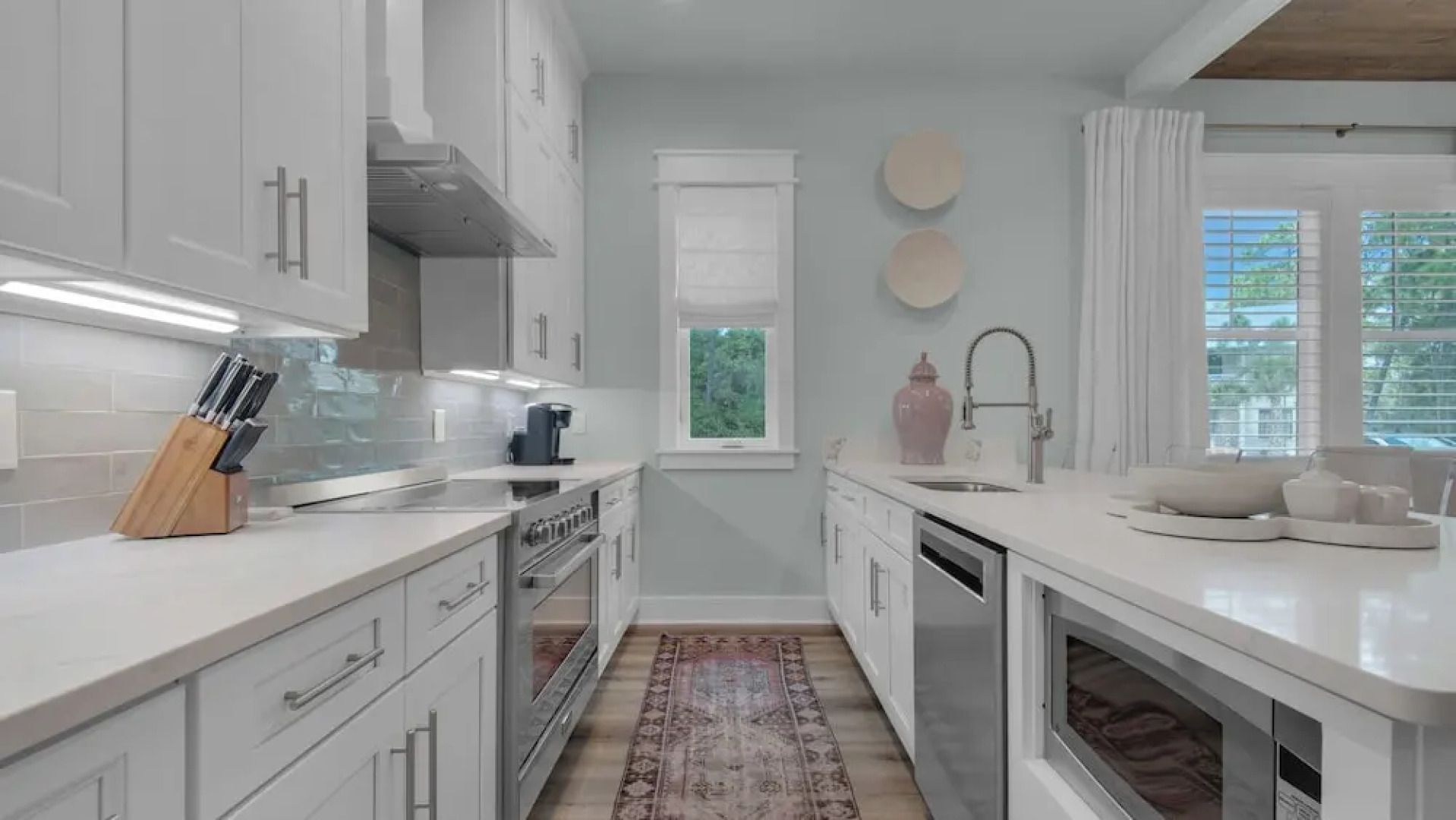 Designer Finishes, Arcade Room, Sleeps 14 & Next to Alys