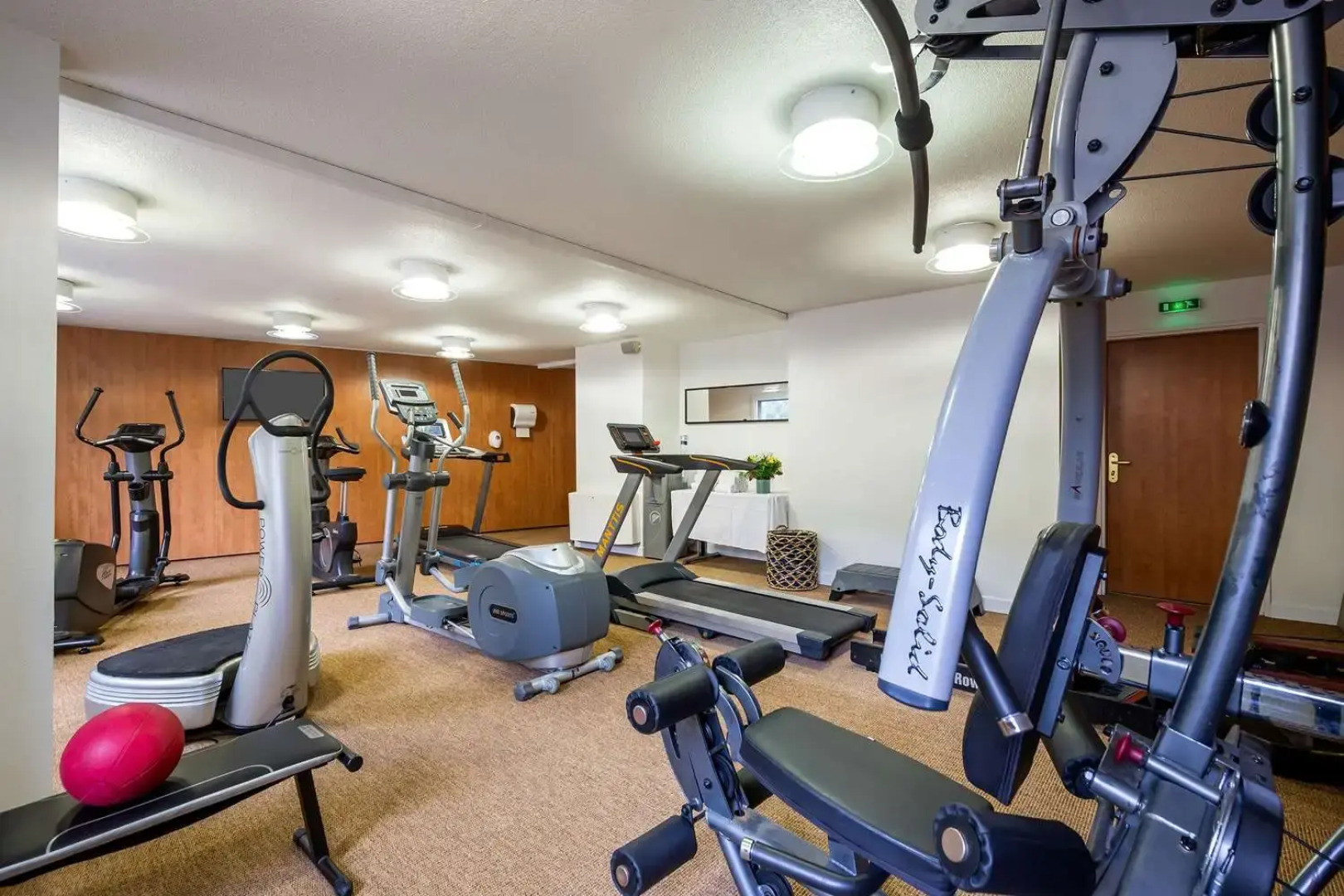 Le M & Spa Bordeaux Aéroport by Hôtels & Préférence