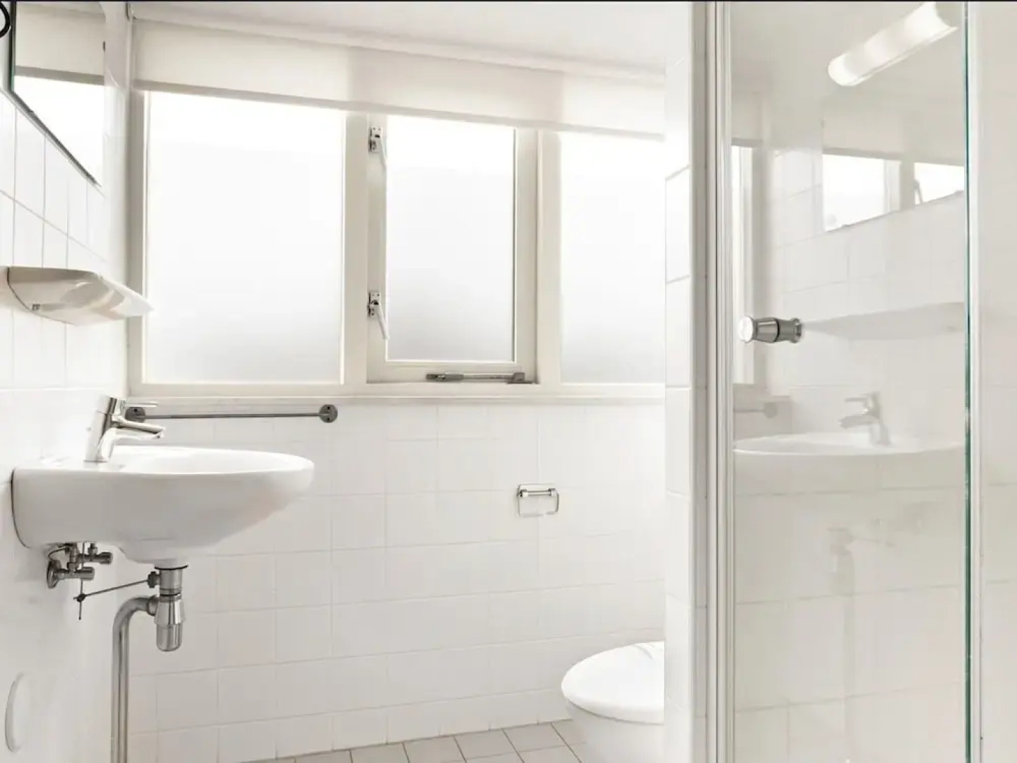 Bungalow by Water Near Rotterdam