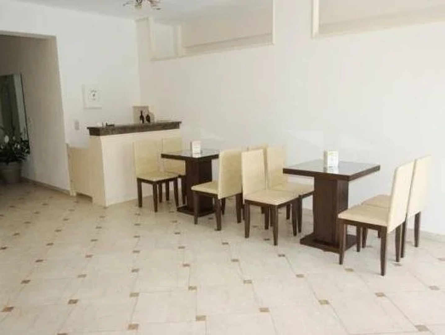 Konstantinos Hotel & Apartments