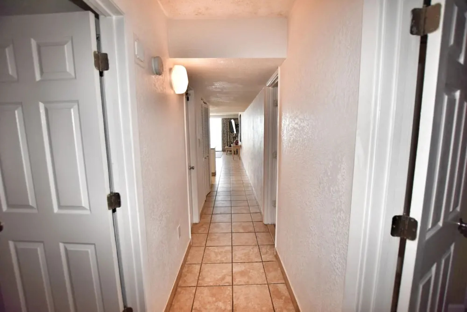 0111 Waters Edge Resort 2 Bedroom Condo by Redawning