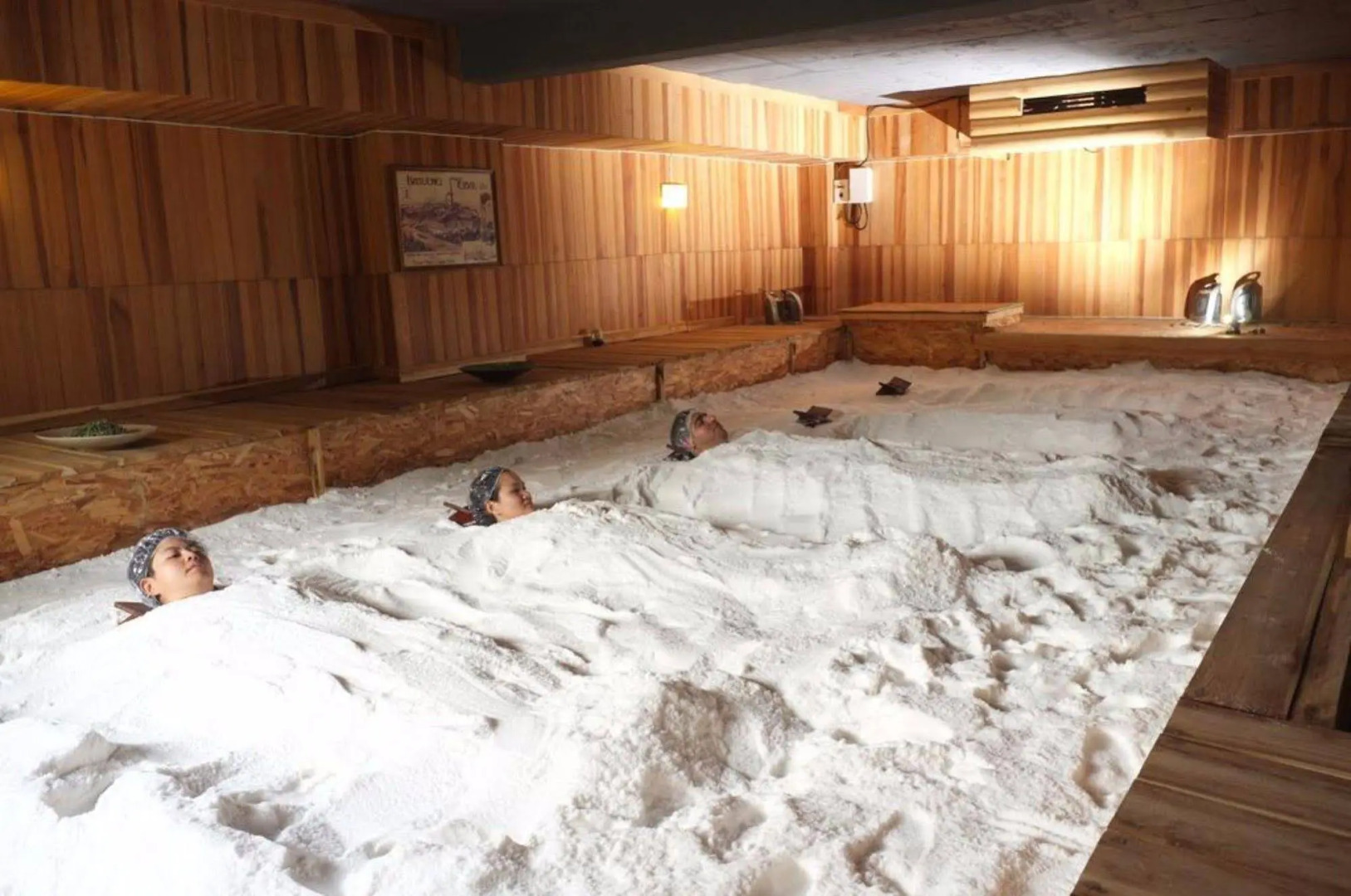 Avartarn Miracles Hotel