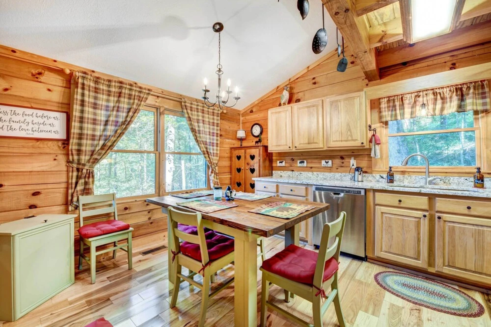 Waynesville Cabin w/ Covered Deck & Fire Pit!