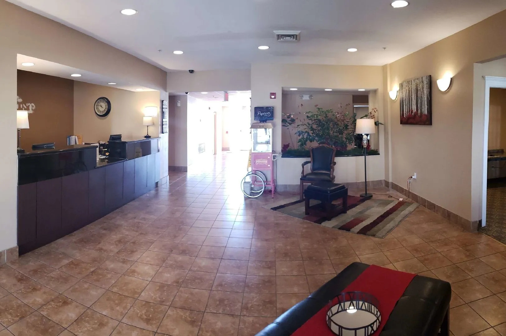 Saffron Inn & Suites