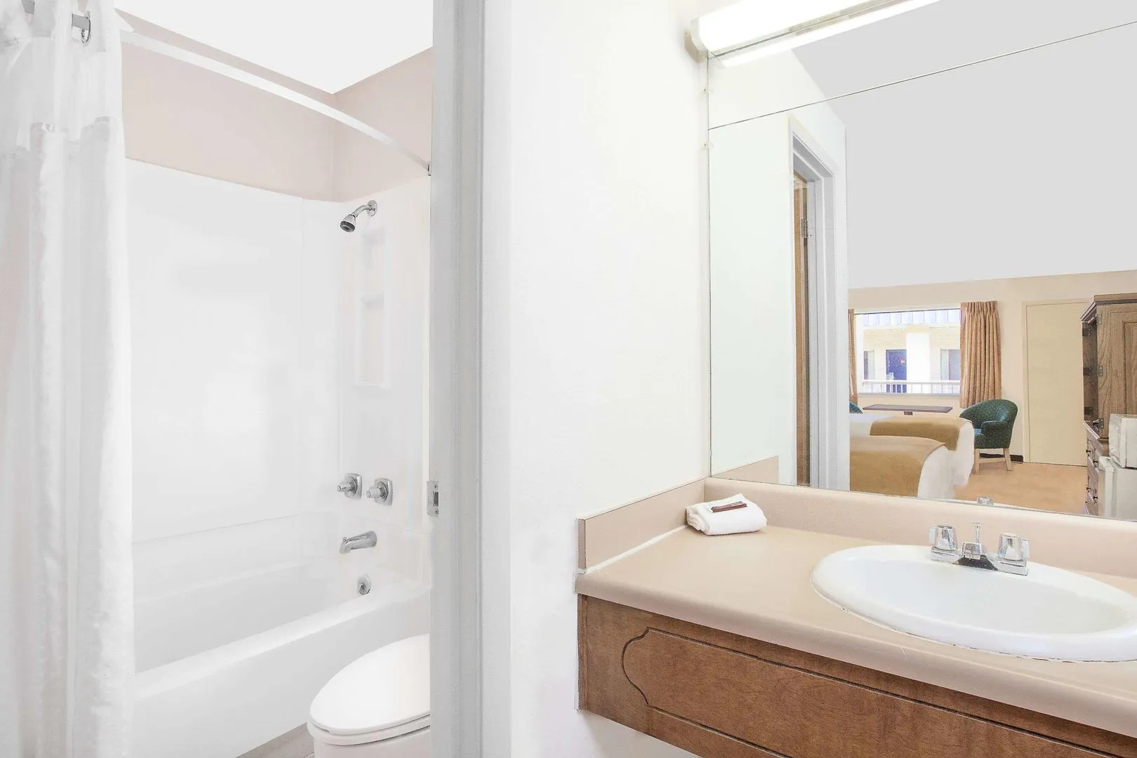 Courtyard Hotel & Event Center