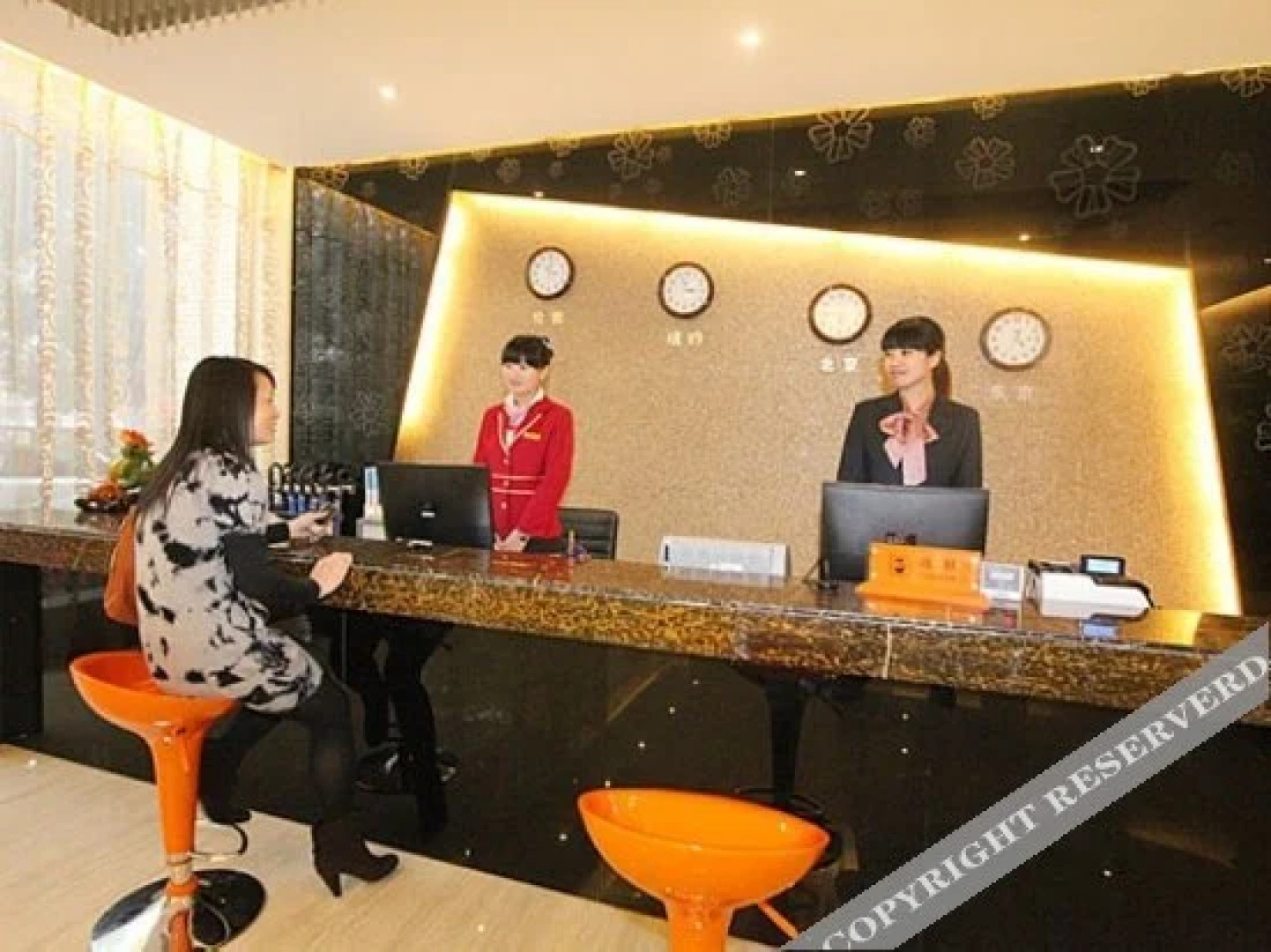 Yijing Holiday Hotel