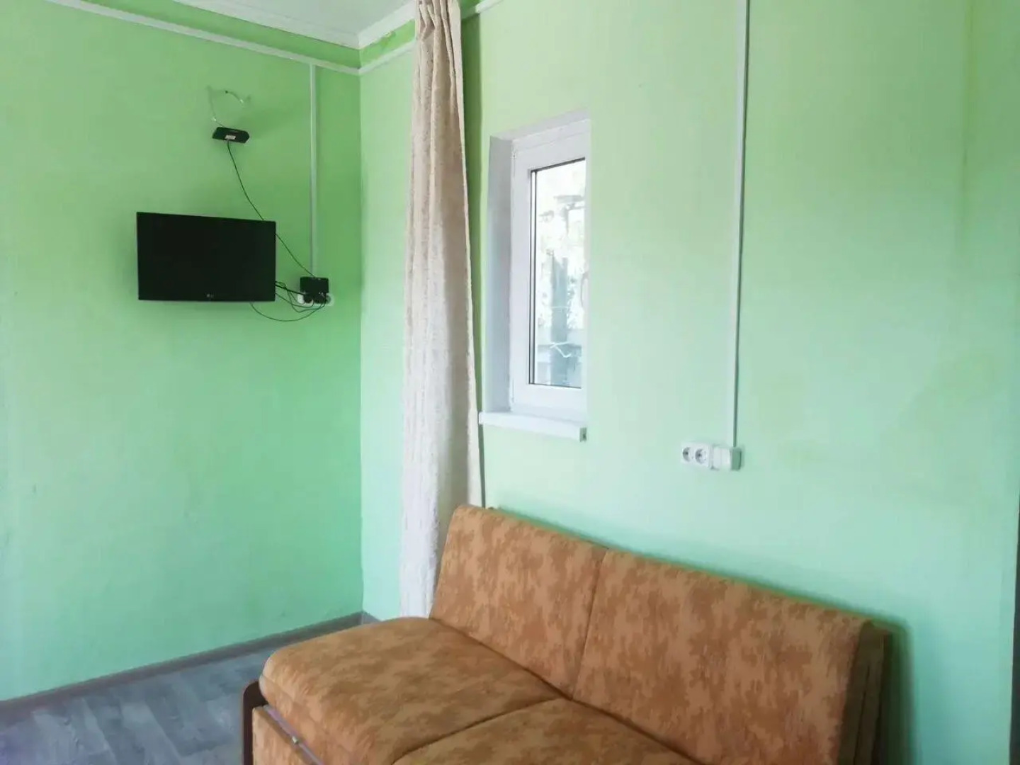 Country house on Chapaeva (Кантри хаус он Чапаева)