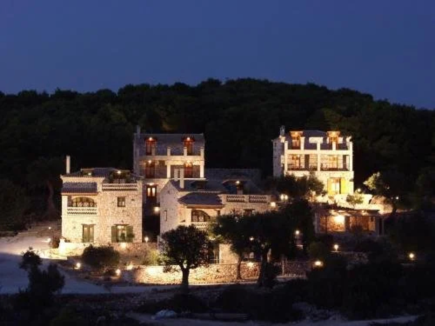 Revera Traditional Stone Villas, Apartments & Studios