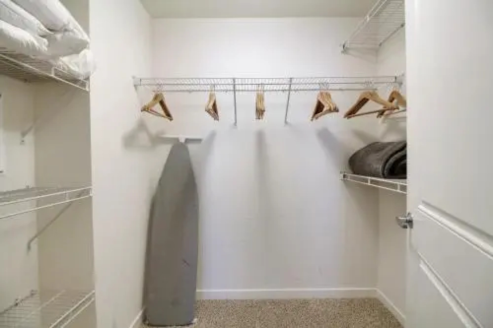 Urban Flat Apartments @ San Mateo