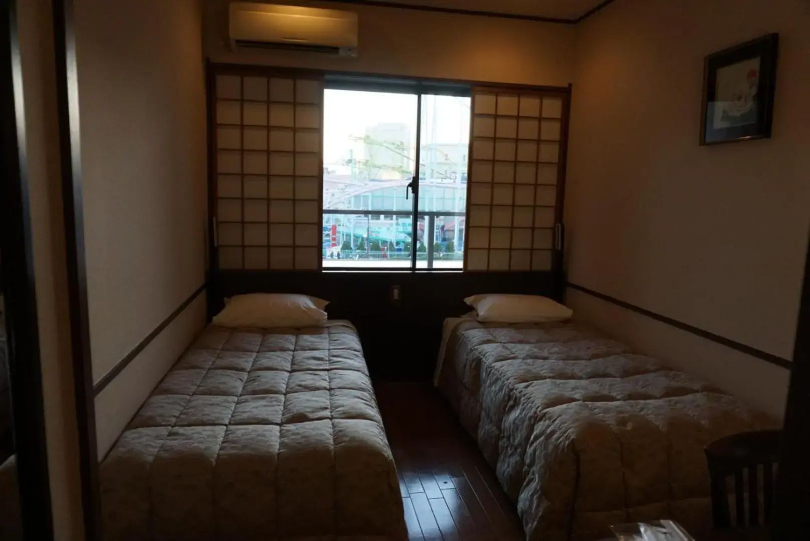 Yokohama Minamimirai Manyo-Club