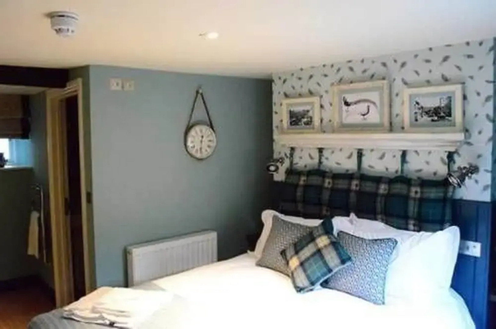 The Golden Pheasant Hotel