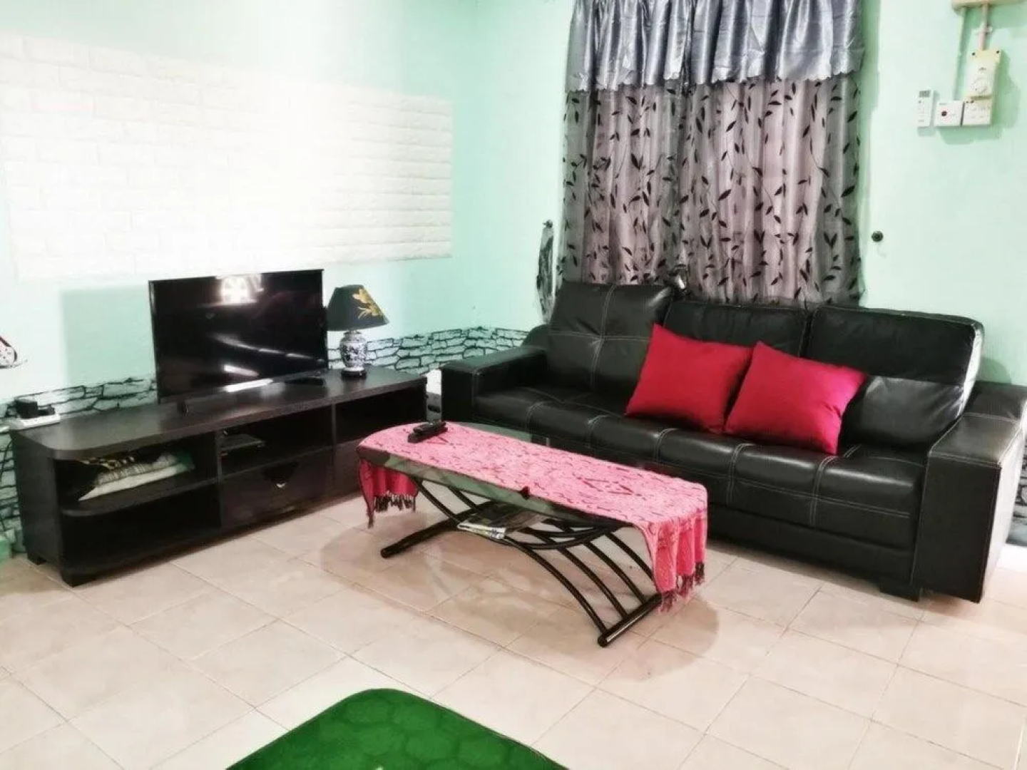 OYO Home 90389 Haji Hassan Guesthouse