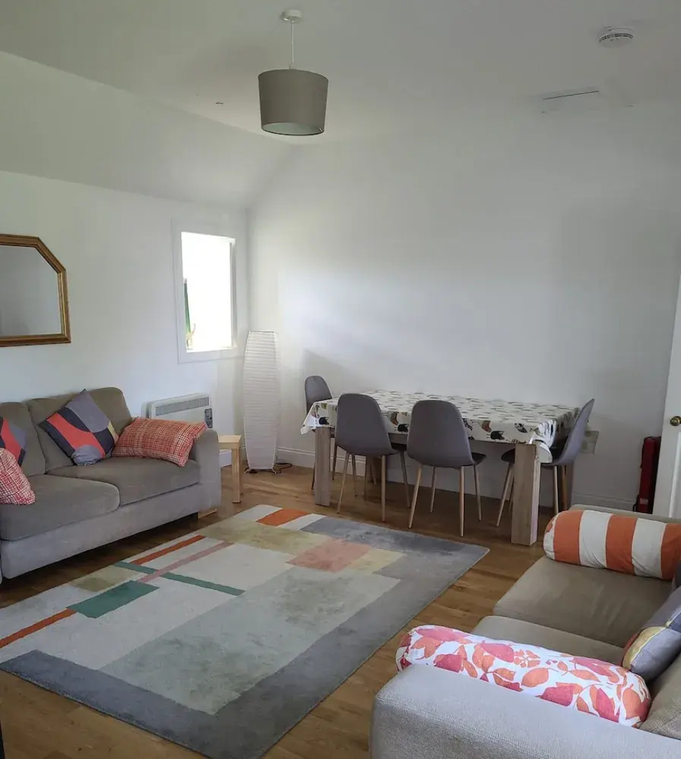 Quaint and Quirky Coastal Cottage Islay