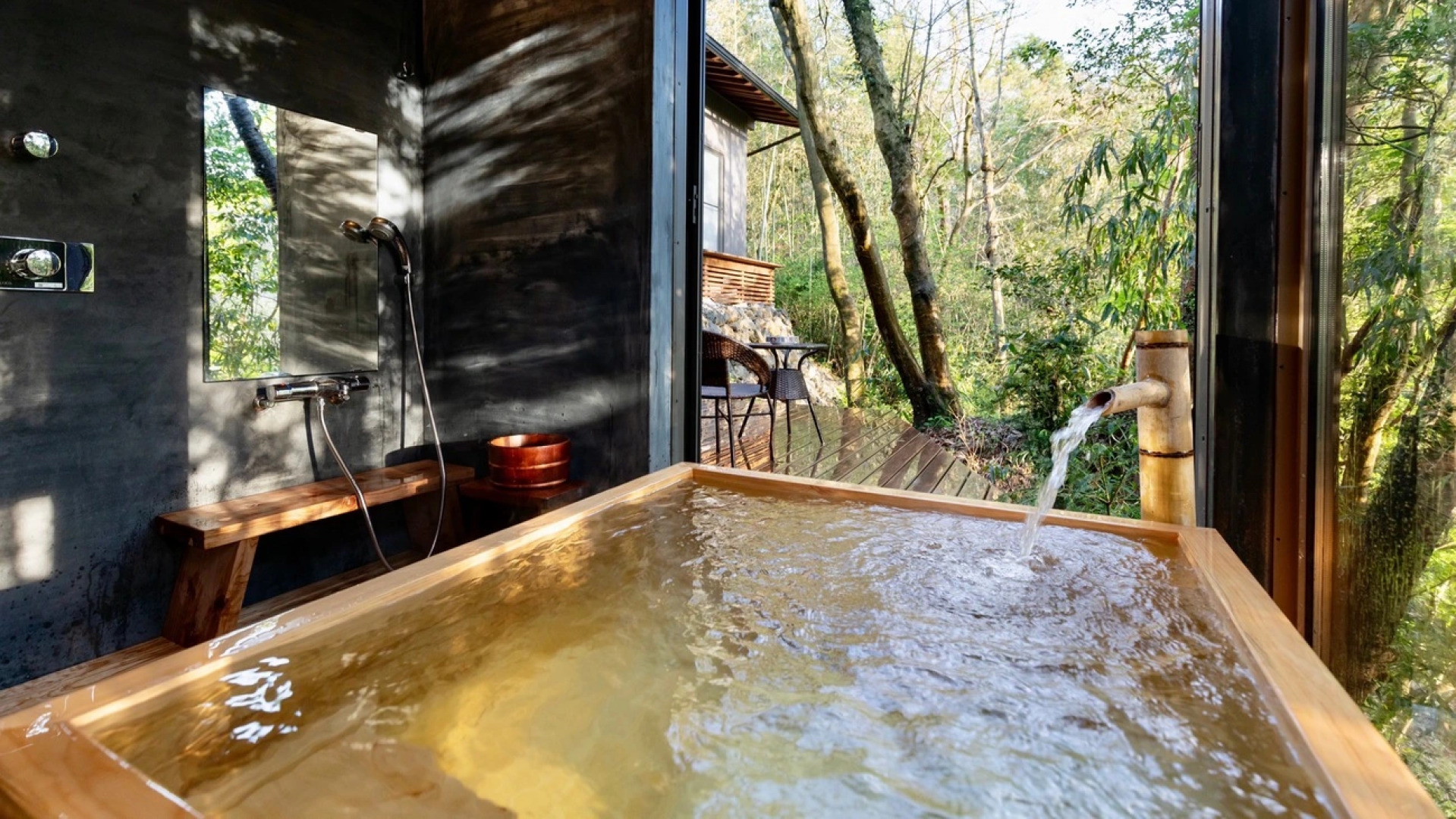 Hanarenoyado Sennomori