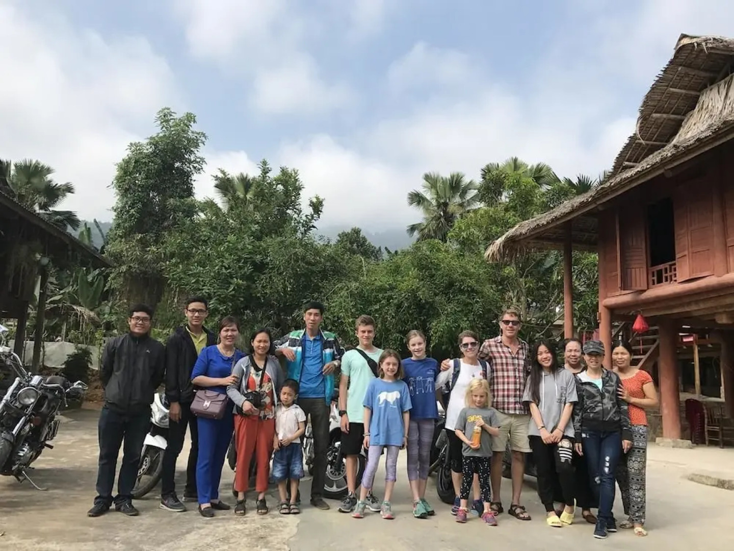 Ban Buoc Homestay - Hostel