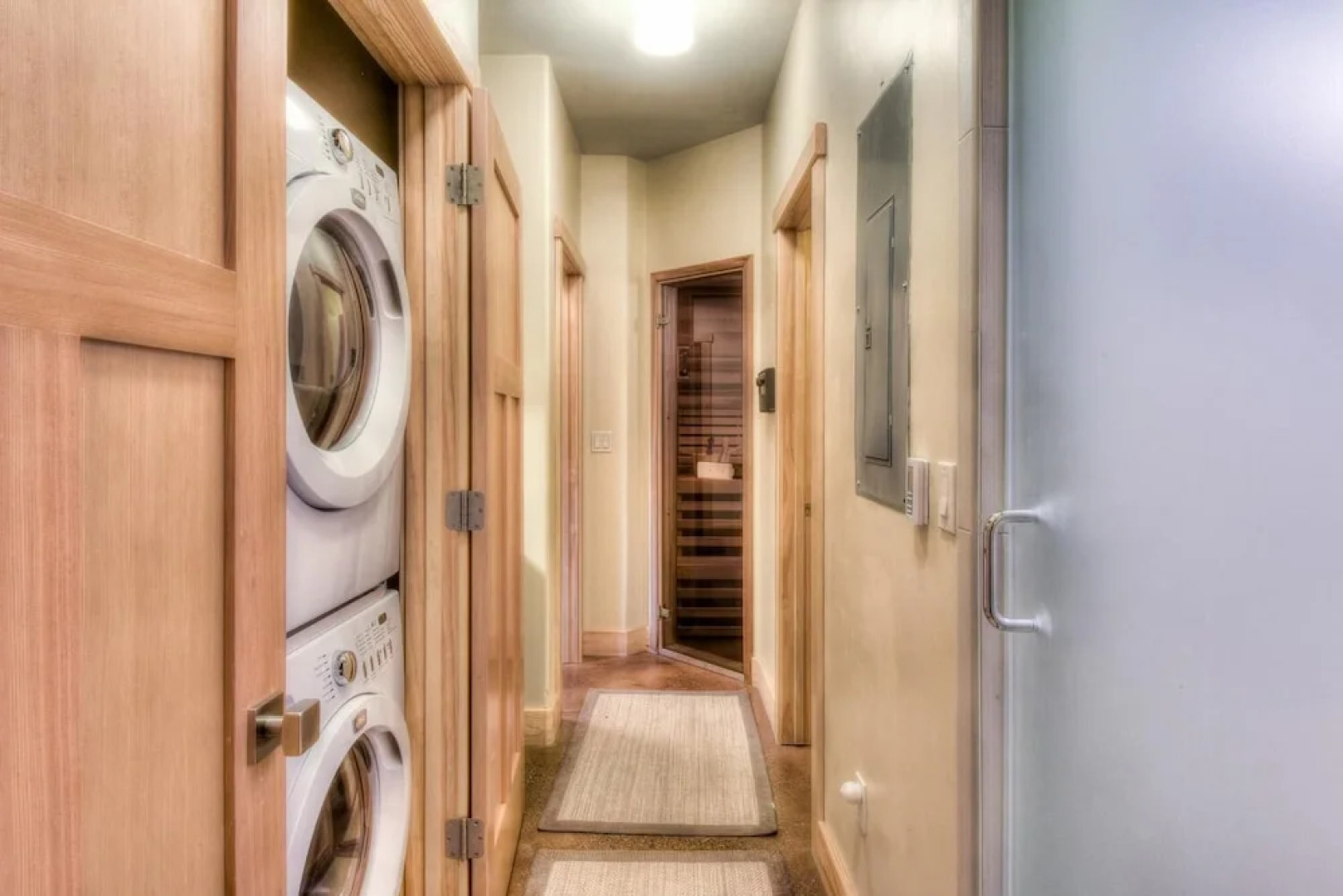 Shining Shire - Sauna, Steam Shower, Very Cool!