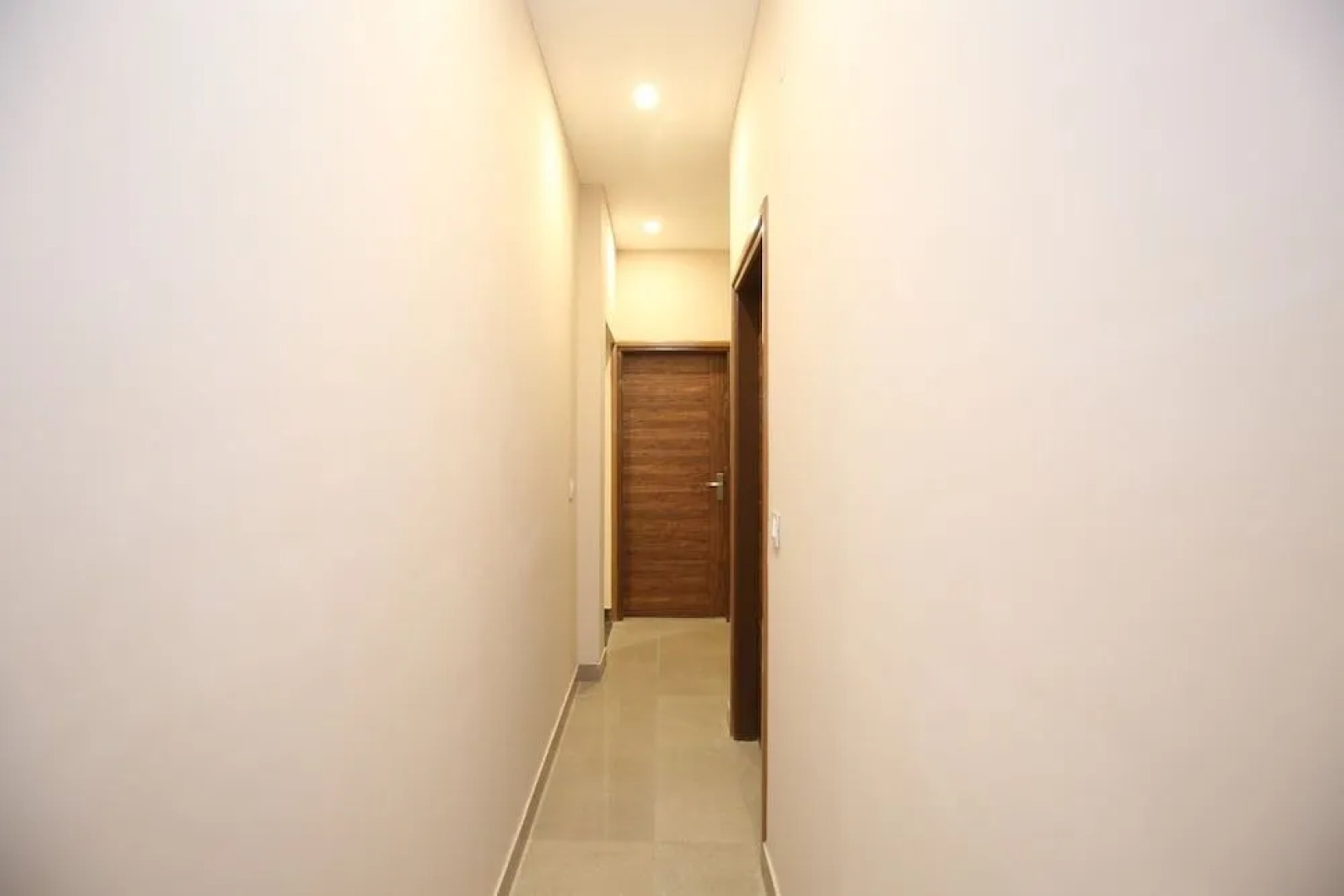 OYO 27743 Hotel Platina