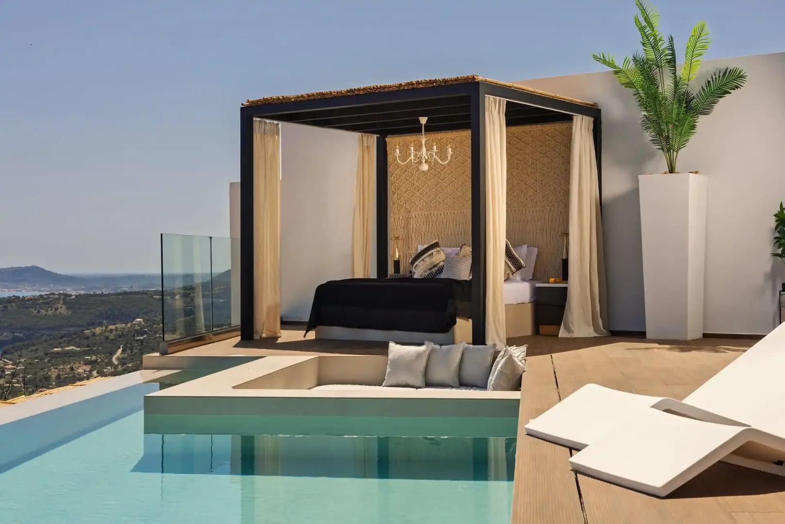 Emerald Villas & Suites