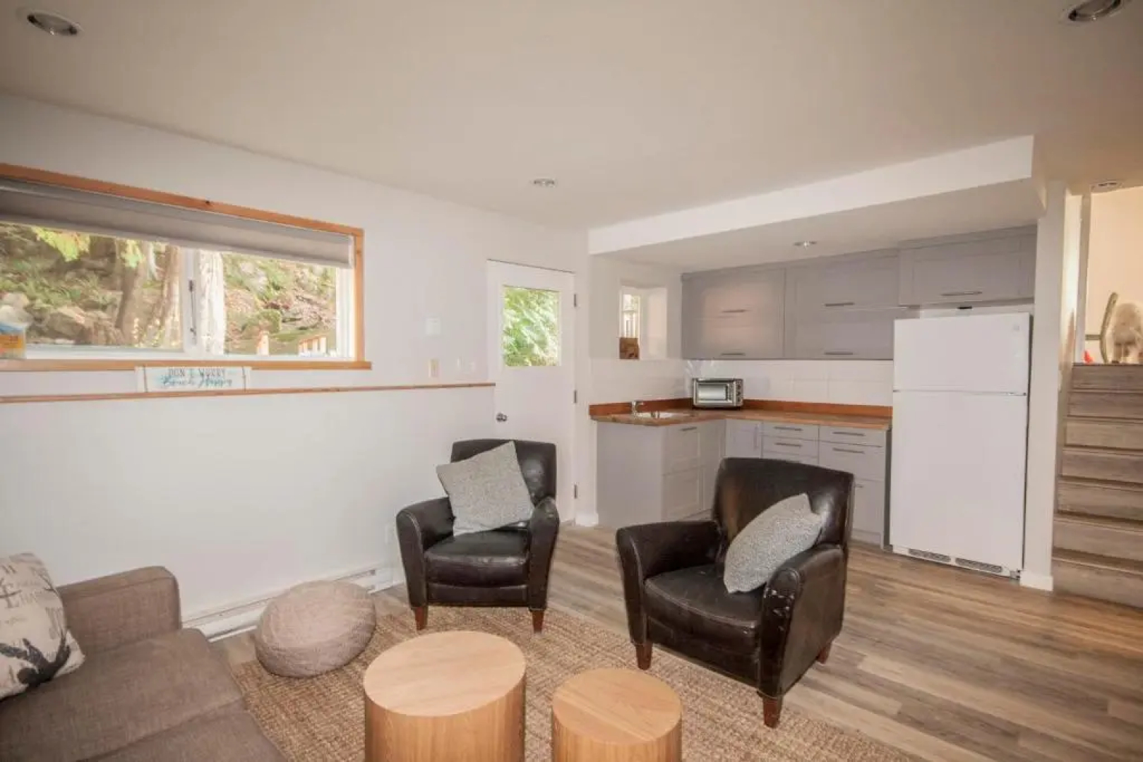 Cedar Creek Cottage 4BR - Welcome to Your Private Oasis Steps from the Beach