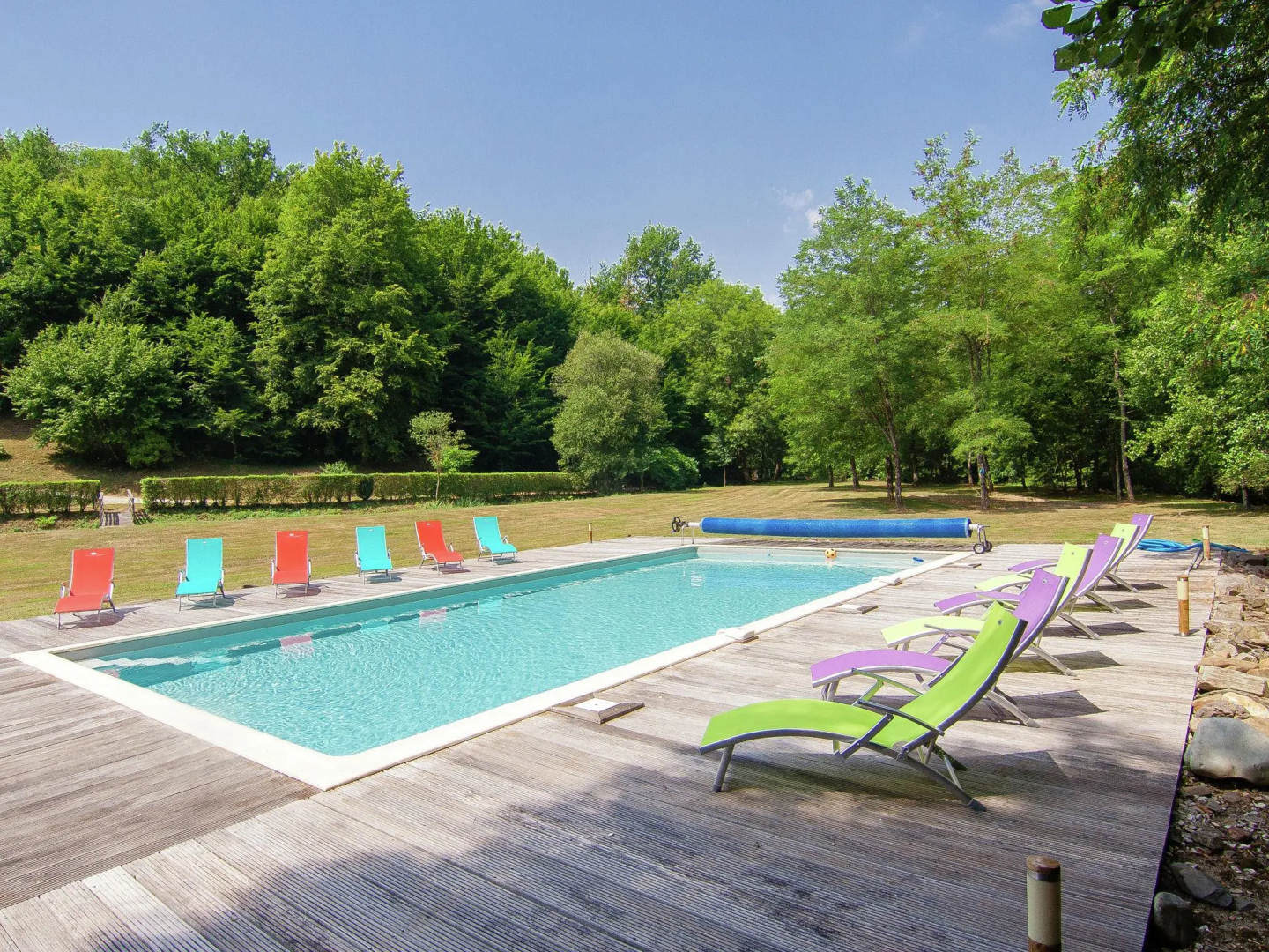 Authentic farmhouse with heated pool (12x6) close to a river on a beautiful spot