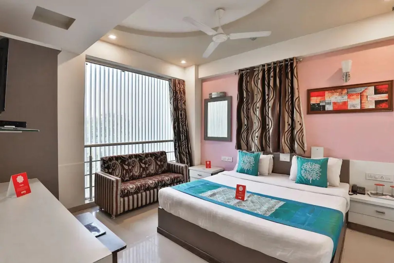 OYO 2389 Hotel The Grand Pritam