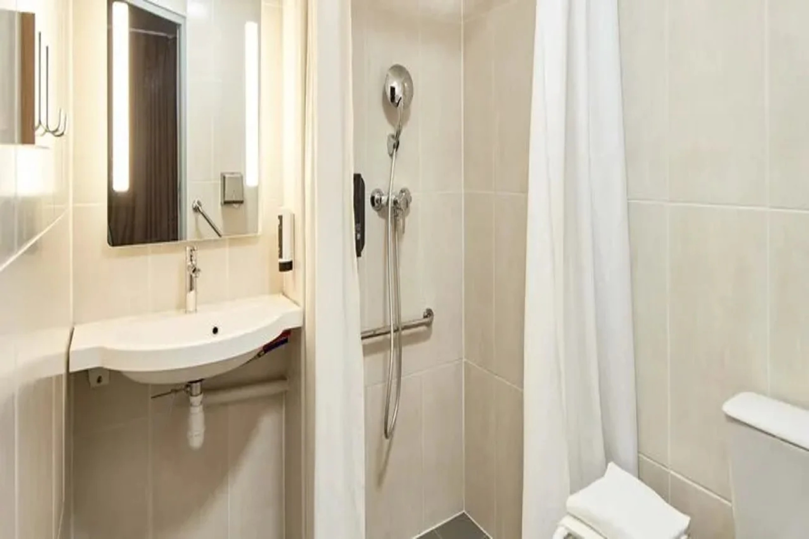B&B HOTEL Maurepas