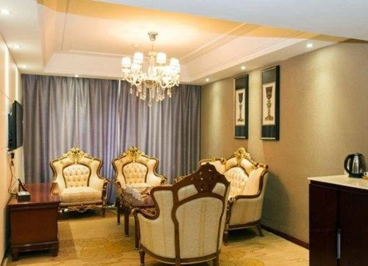 Xinxiang Hotel