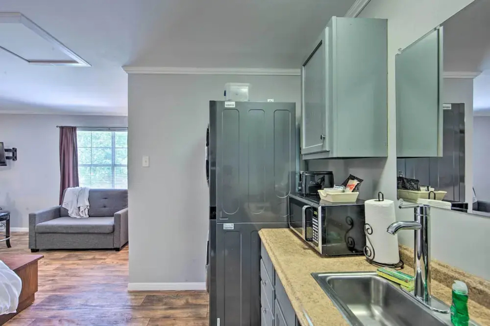 Cozy Studio Cabin on Lake O the Pines w/ Deck!