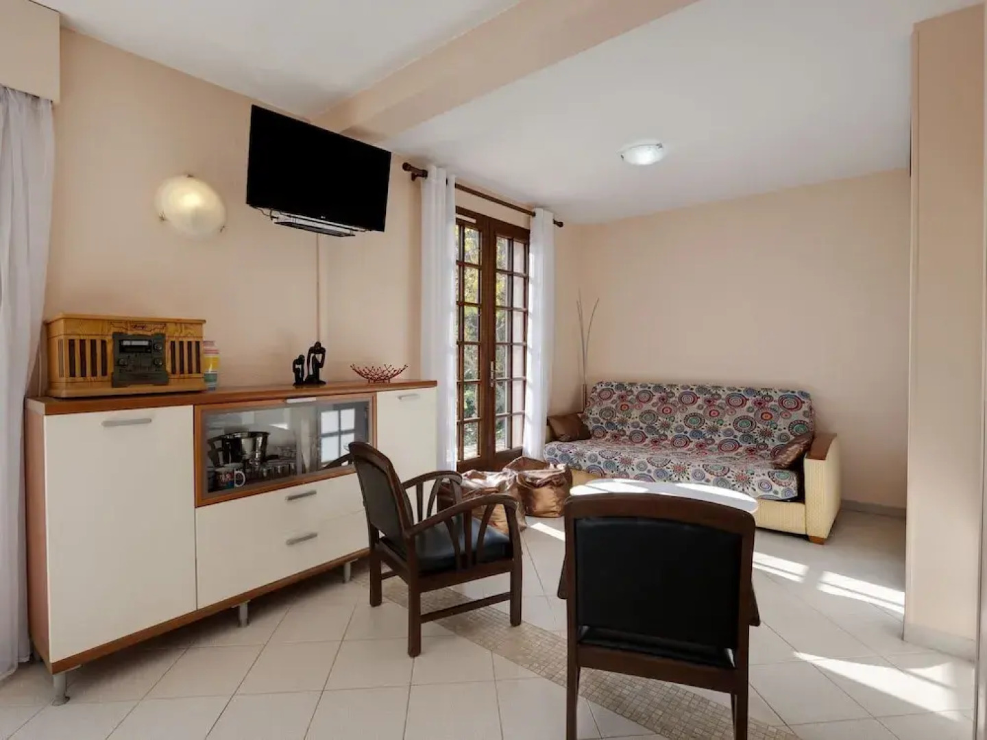 Charming Flat With Pool