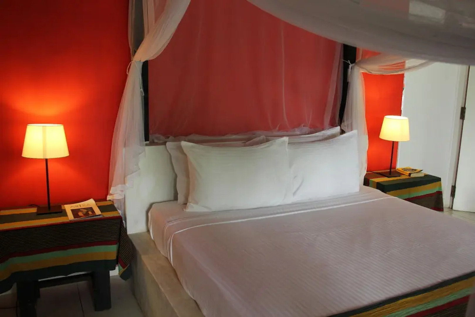 Madampe House by Tree