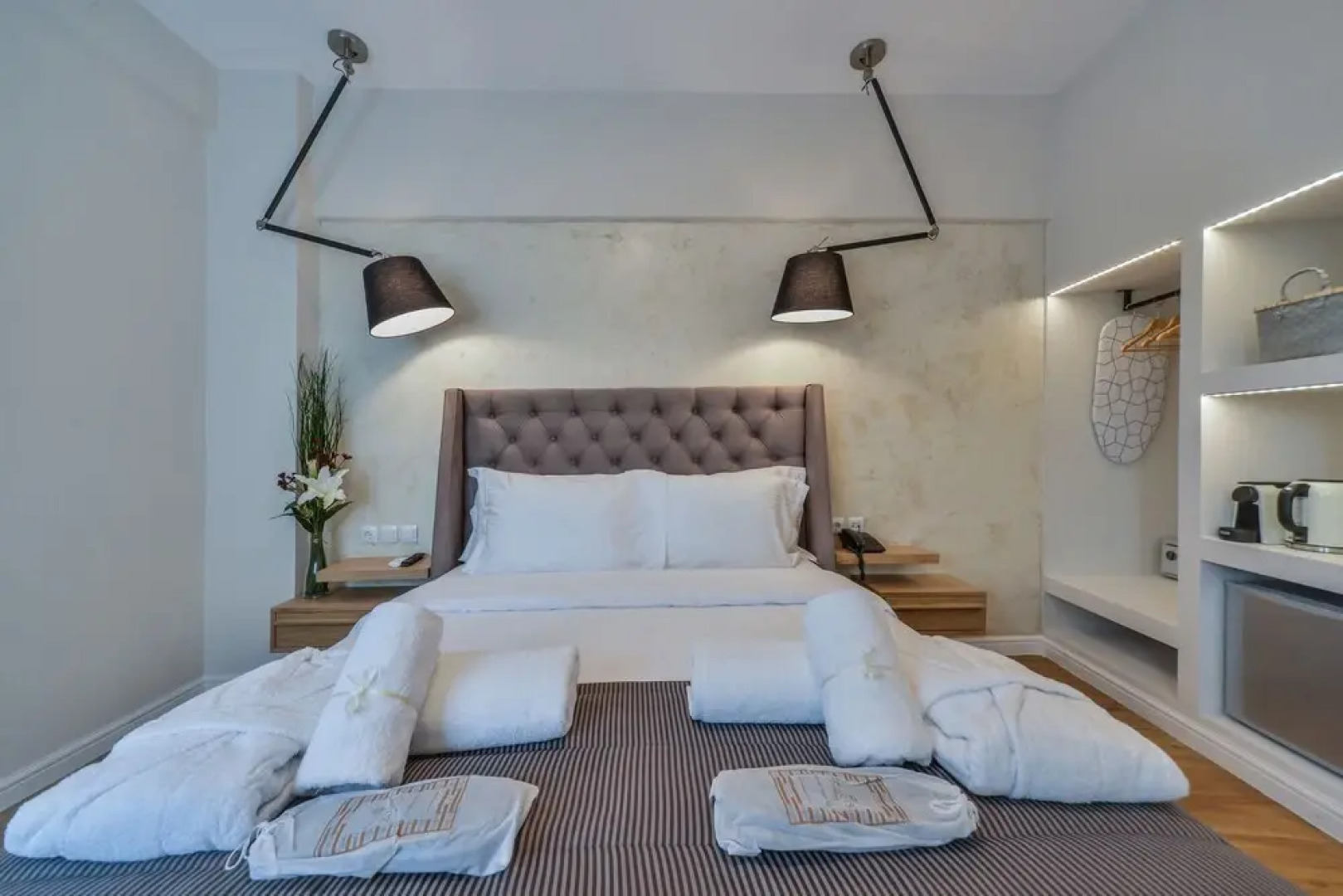 Elegant Villa by B&E