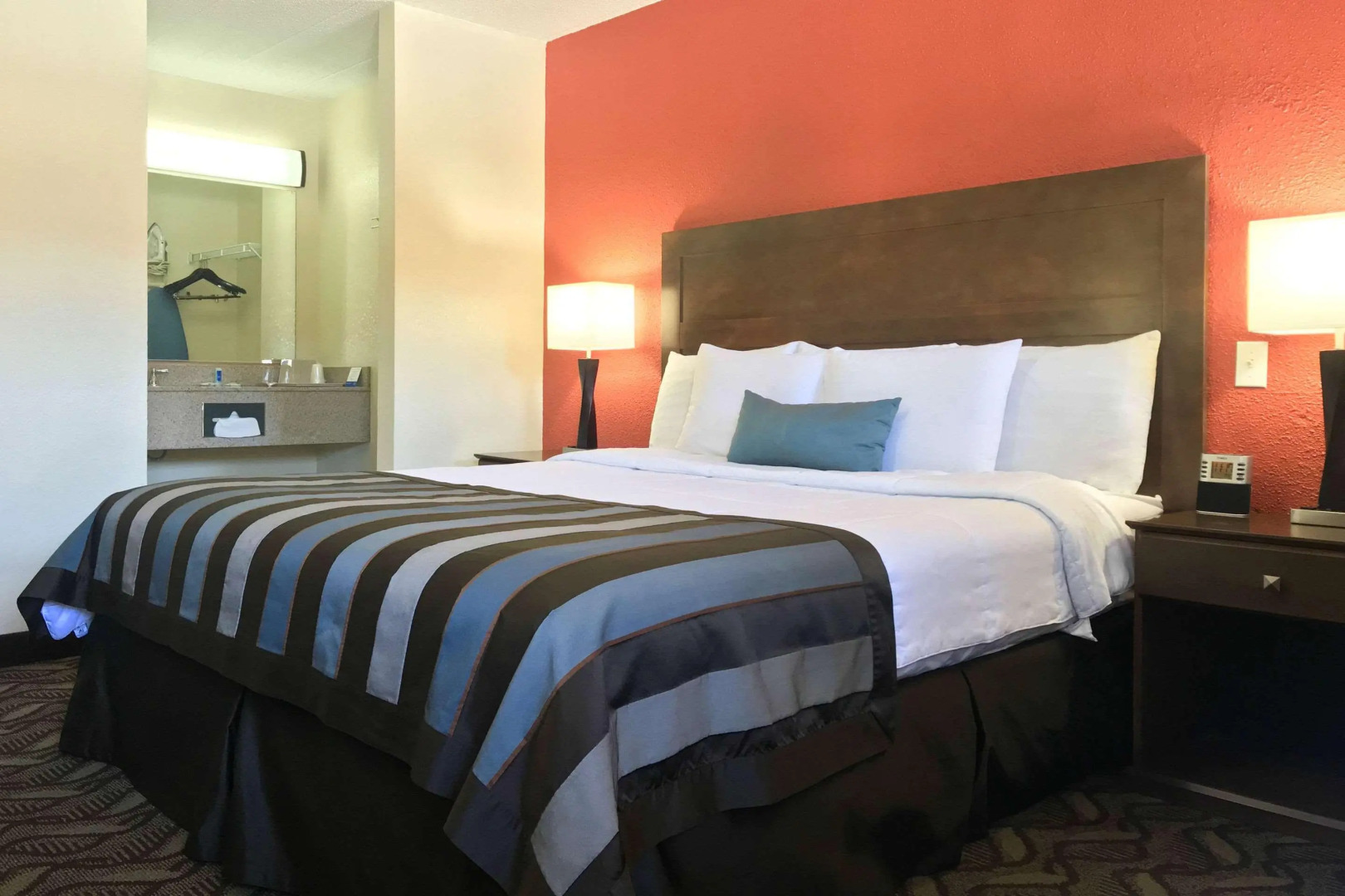 Super 8 By Wyndham Greensburg/Latrobe