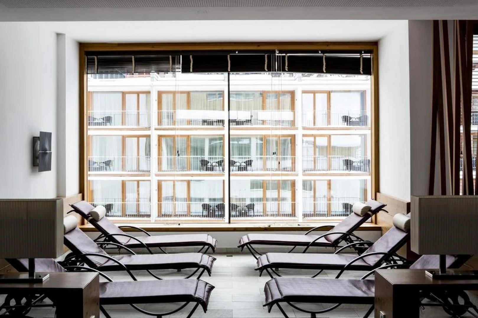 The Crystal VAYA Unique