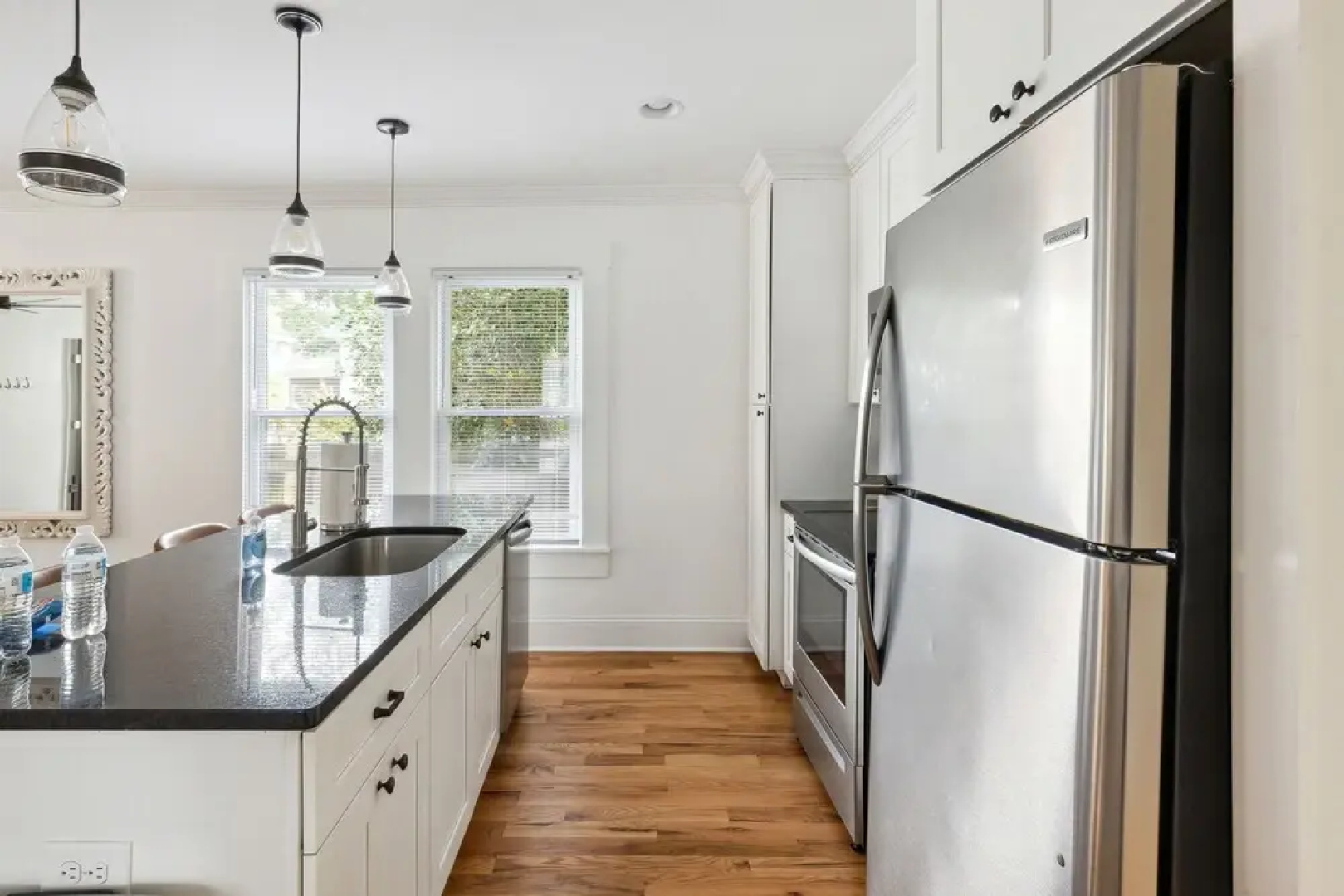Downtown Delight: Cozy & Pet-friendly Retreat 3 Bedroom Home by RedAwning