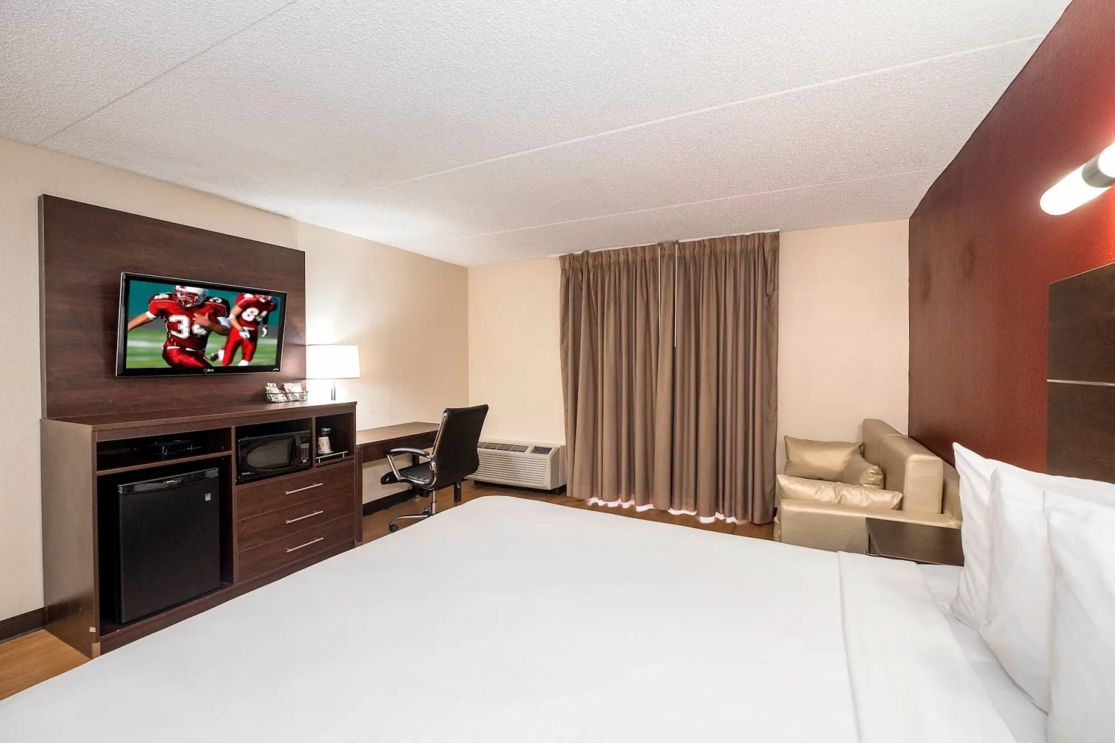 Red Roof Inn PLUS+ & Suites Knoxville West-Cedar Bluff