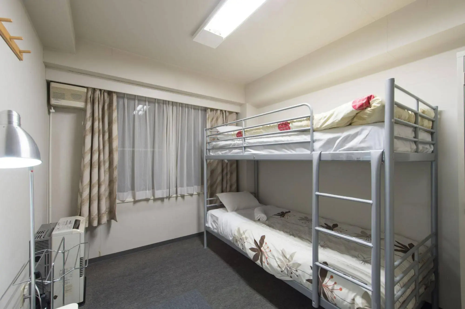 Owashi Lodge - Hostel