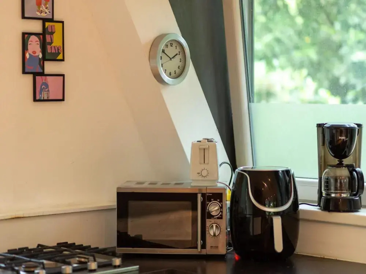 Lanaken Lakeside Cabin Stay