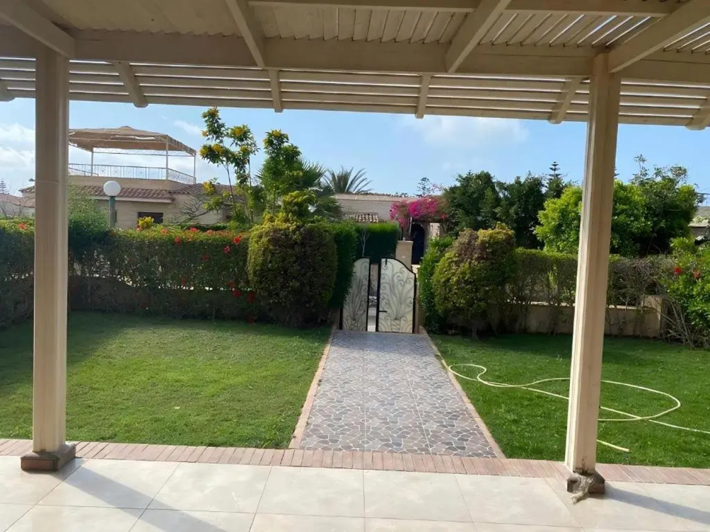 Villa with Roof, Private Garden and Backyard in North Coast